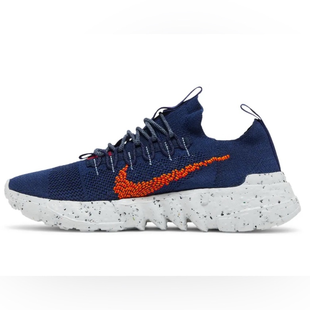 Nike space hippie 01
Color Midnight Navy/Magma Orange
Blue
Flyknit
Crater Foam